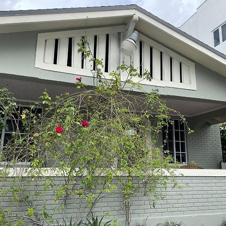Cozy Room In The Heart Of Little Havana Miami Exterior photo