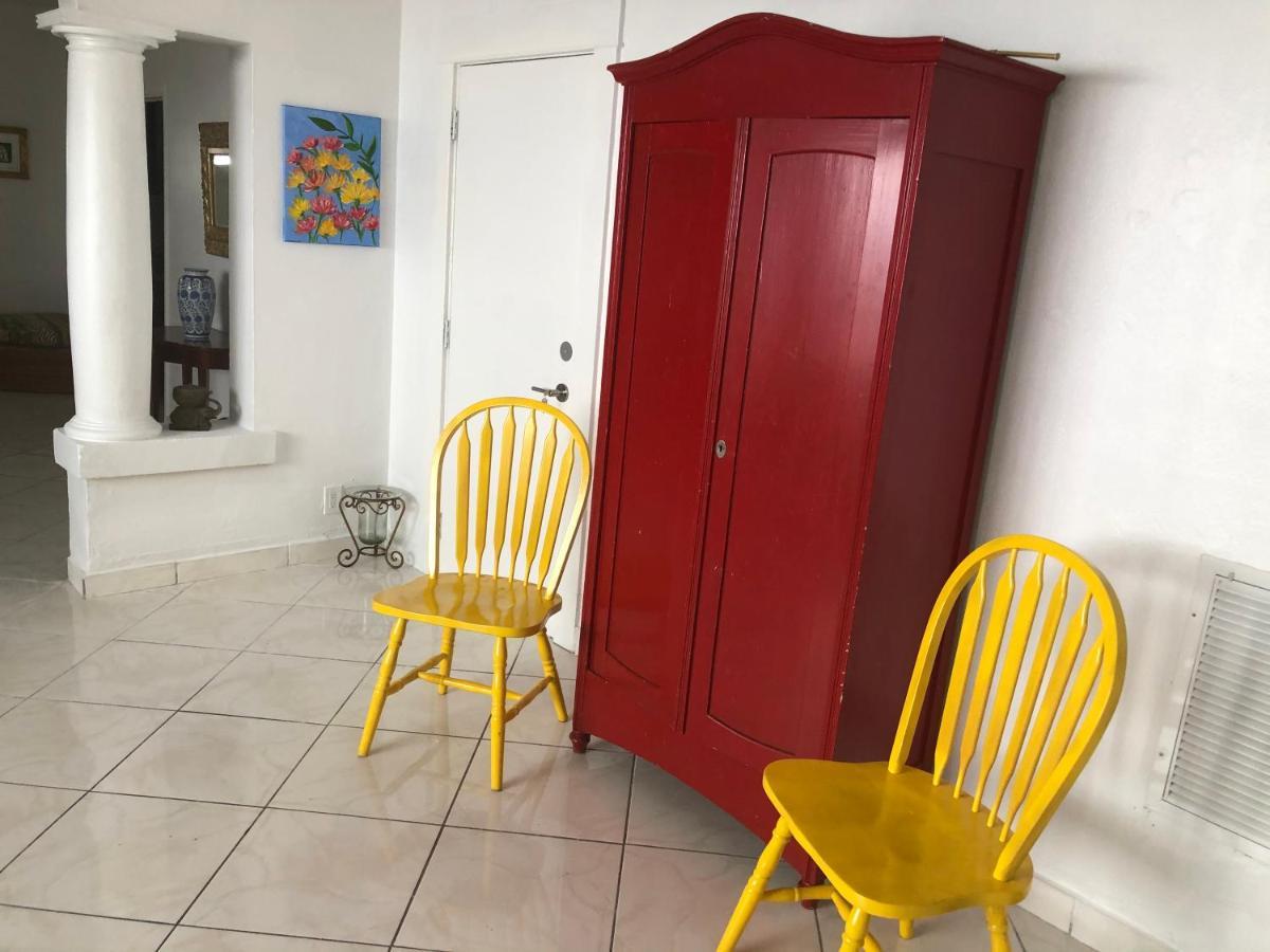 Cozy Room In The Heart Of Little Havana Miami Exterior photo
