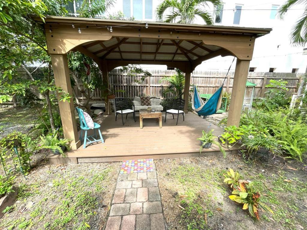 Cozy Room In The Heart Of Little Havana Miami Exterior photo