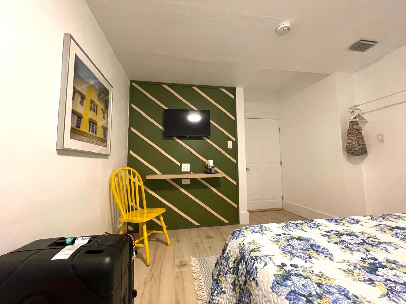 Cozy Room In The Heart Of Little Havana Miami Exterior photo