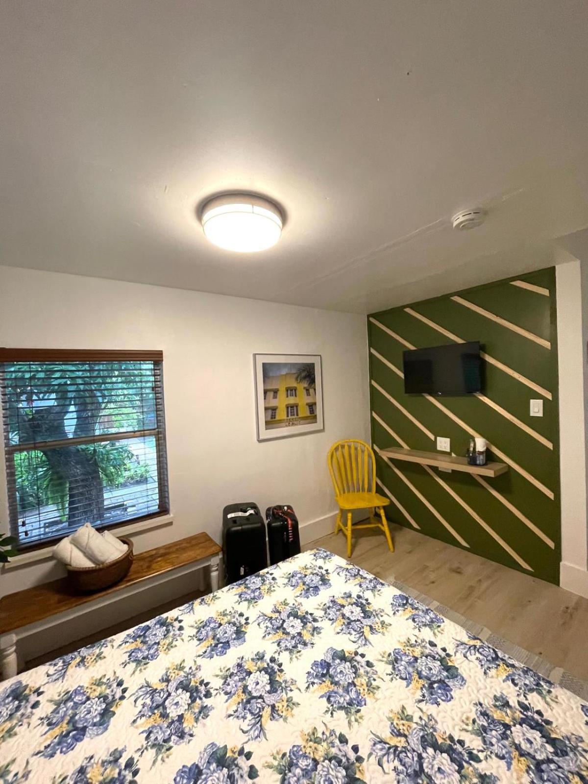 Cozy Room In The Heart Of Little Havana Miami Exterior photo